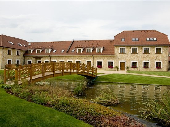 Hotel LIONS Nesuchyně - školící středisko - 